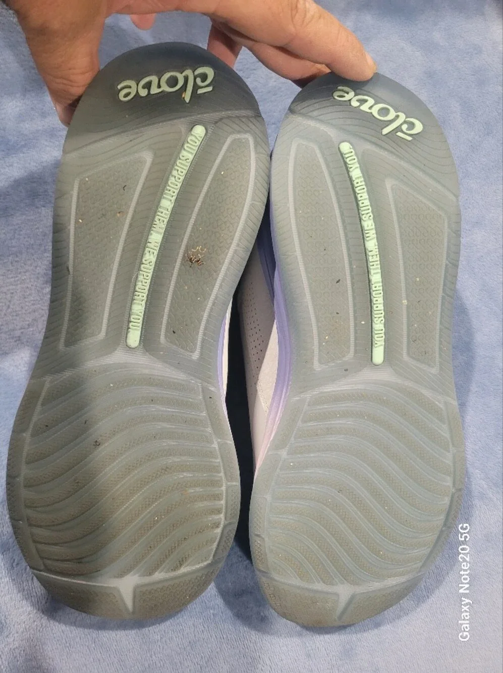 Clove White Lavender Nursing Shoes Womens Size 7 EUC